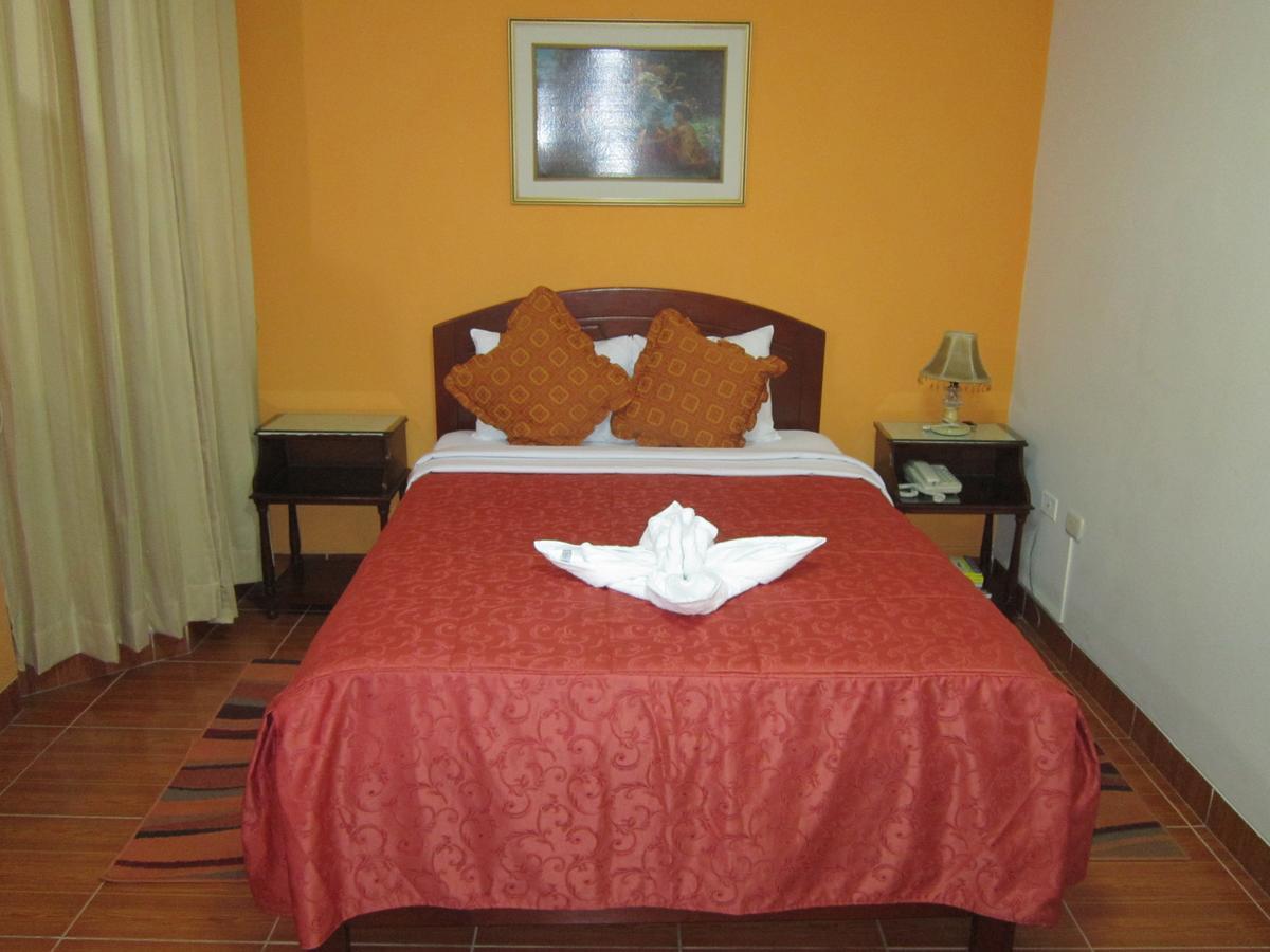 Plaza Trujillo Hotel Esterno foto