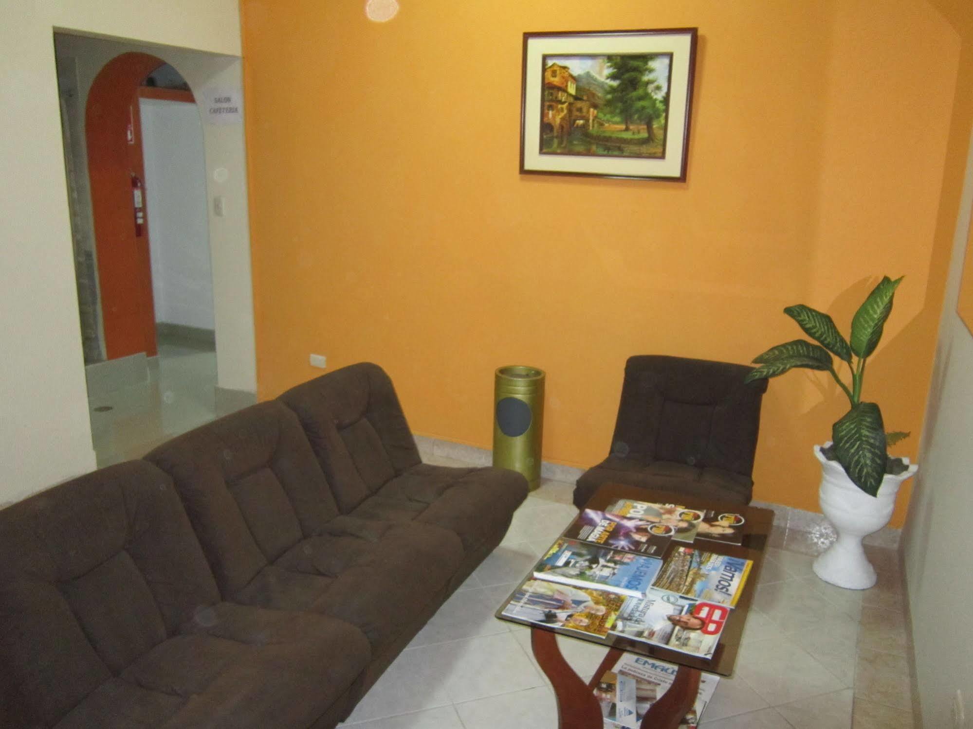 Plaza Trujillo Hotel Esterno foto